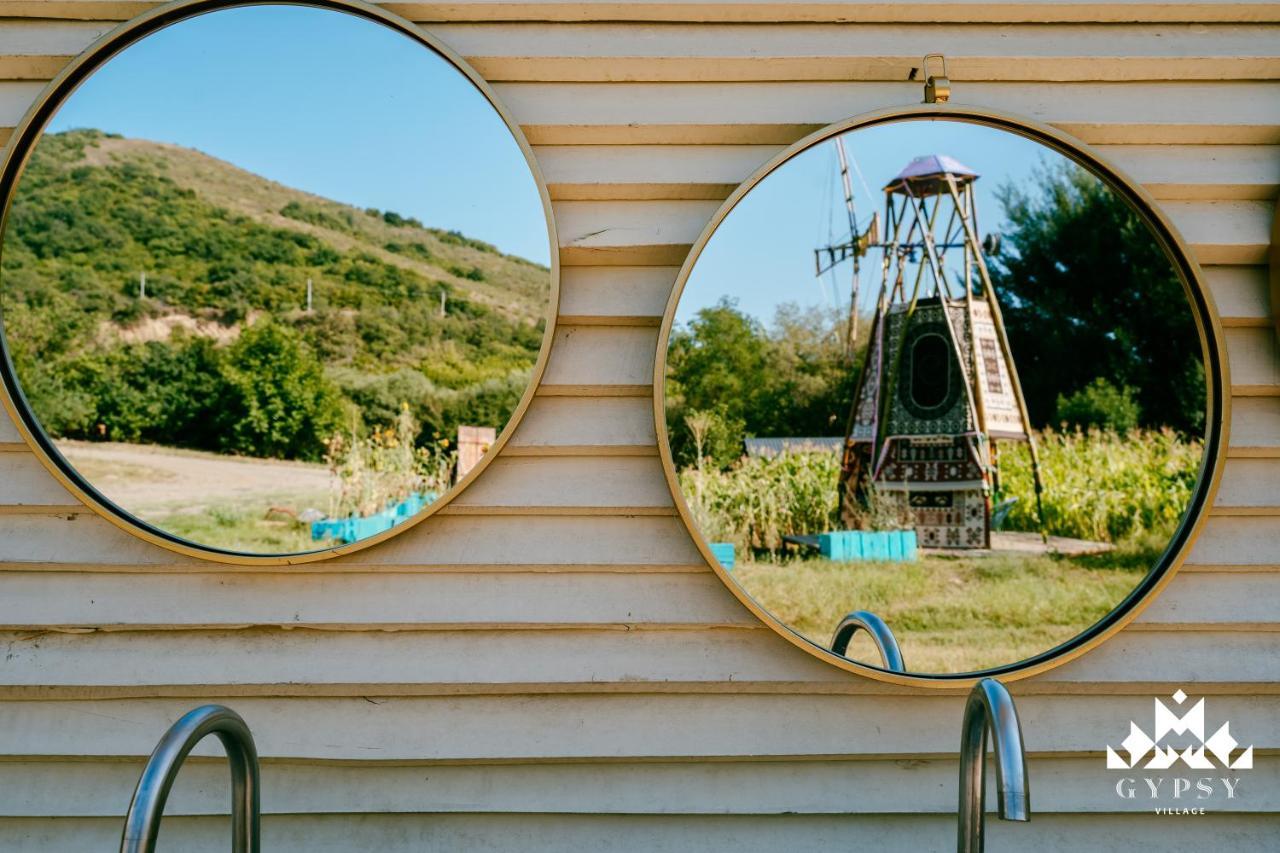 Gipsy Village Park Hotel Asureti 외부 사진