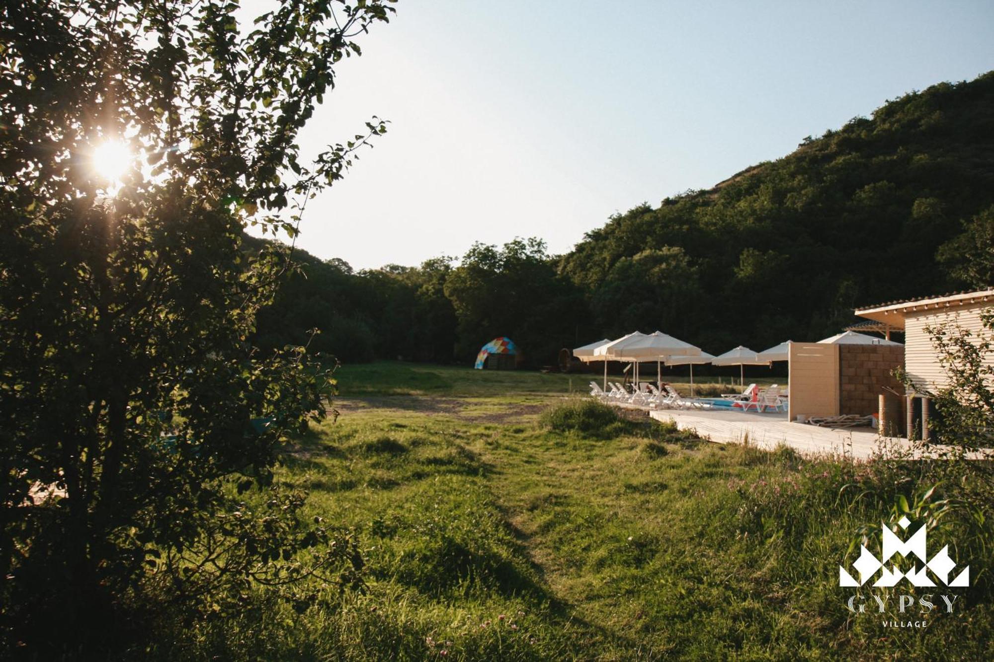 Gipsy Village Park Hotel Asureti 외부 사진