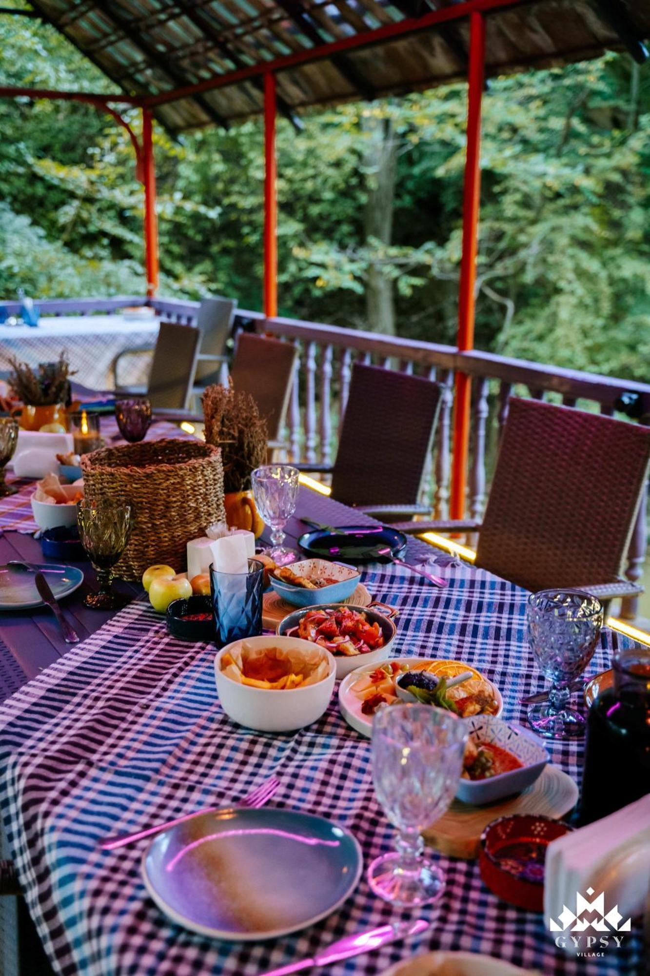 Gipsy Village Park Hotel Asureti 외부 사진