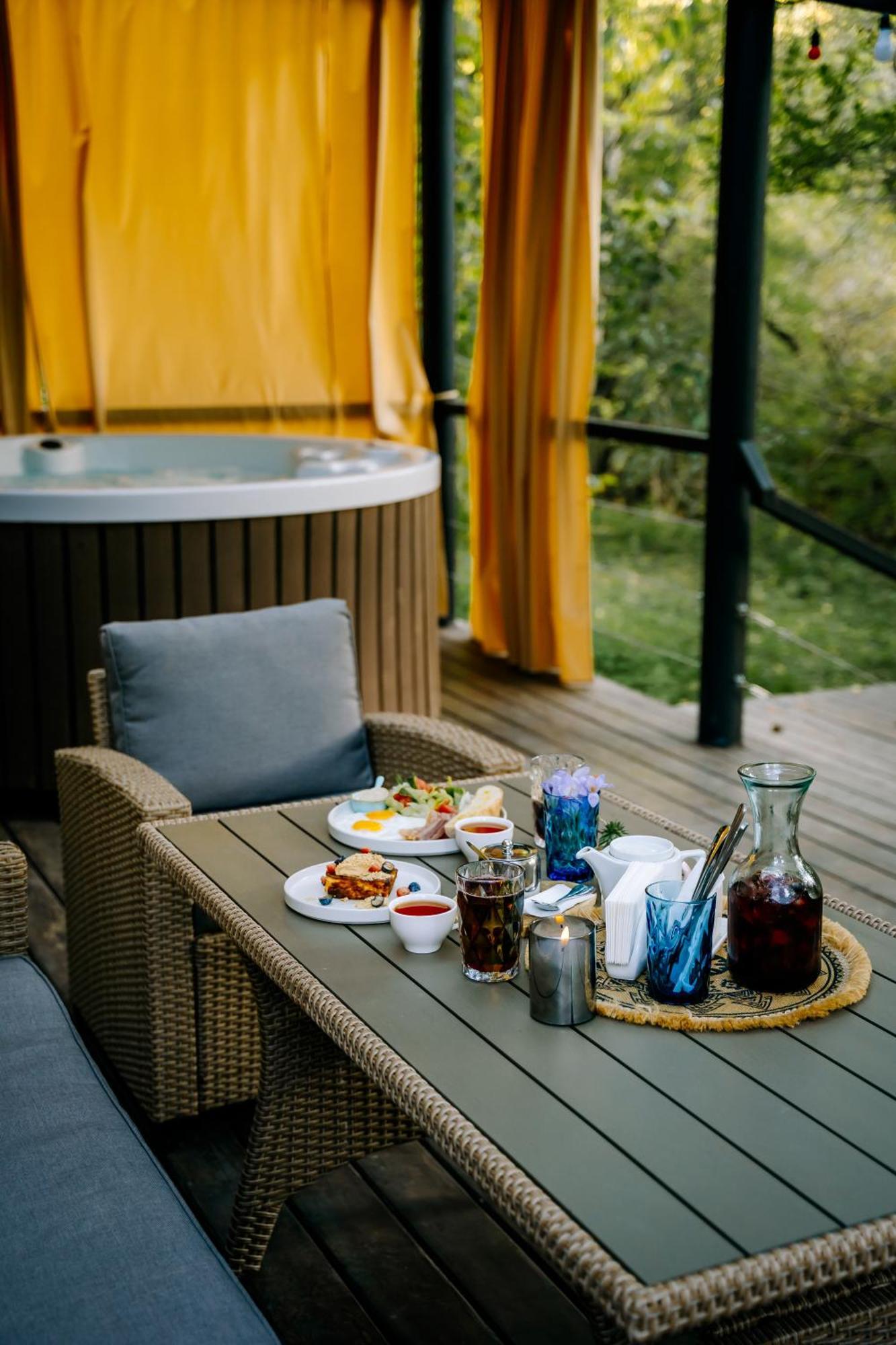 Gipsy Village Park Hotel Asureti 외부 사진
